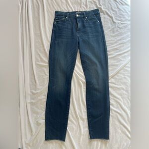 MOTHER - HIGH WAISTED LOOKER ANKLE FRAY tongue and chic wash, Size 27
